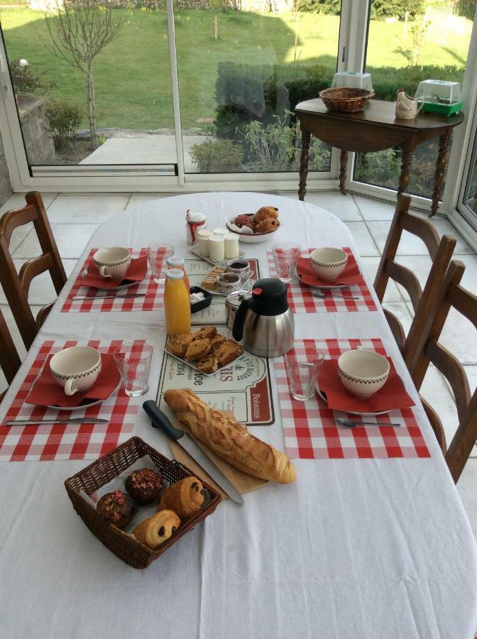 Bed and Breakfast Relais des Chaux à Saint-Jean-des-Ollières Extérieur photo